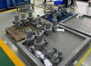 Original Fisher MR95 series pressure reducing valves and MR98 series back pressure valves from Chinese supplier Yunrui.