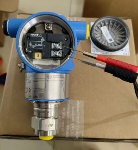 Original Endress+Hauser PMP50 pressure transmitter terminal view with HART protocol and test probes, from Chinese supplier - Yunrui