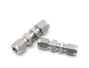 316L stainless steel compression fittings showing dual-ferrule Swagelok type design for instrument impulse tubing connections in oil and gas applications