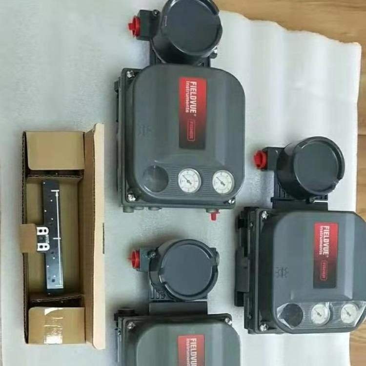 Genuine Fisher FIELDVUE DVC6200 smart valve positioners with HART protocol, dual pressure gauges, and feedback modules - supplied by Yunrui for industrial process control applications