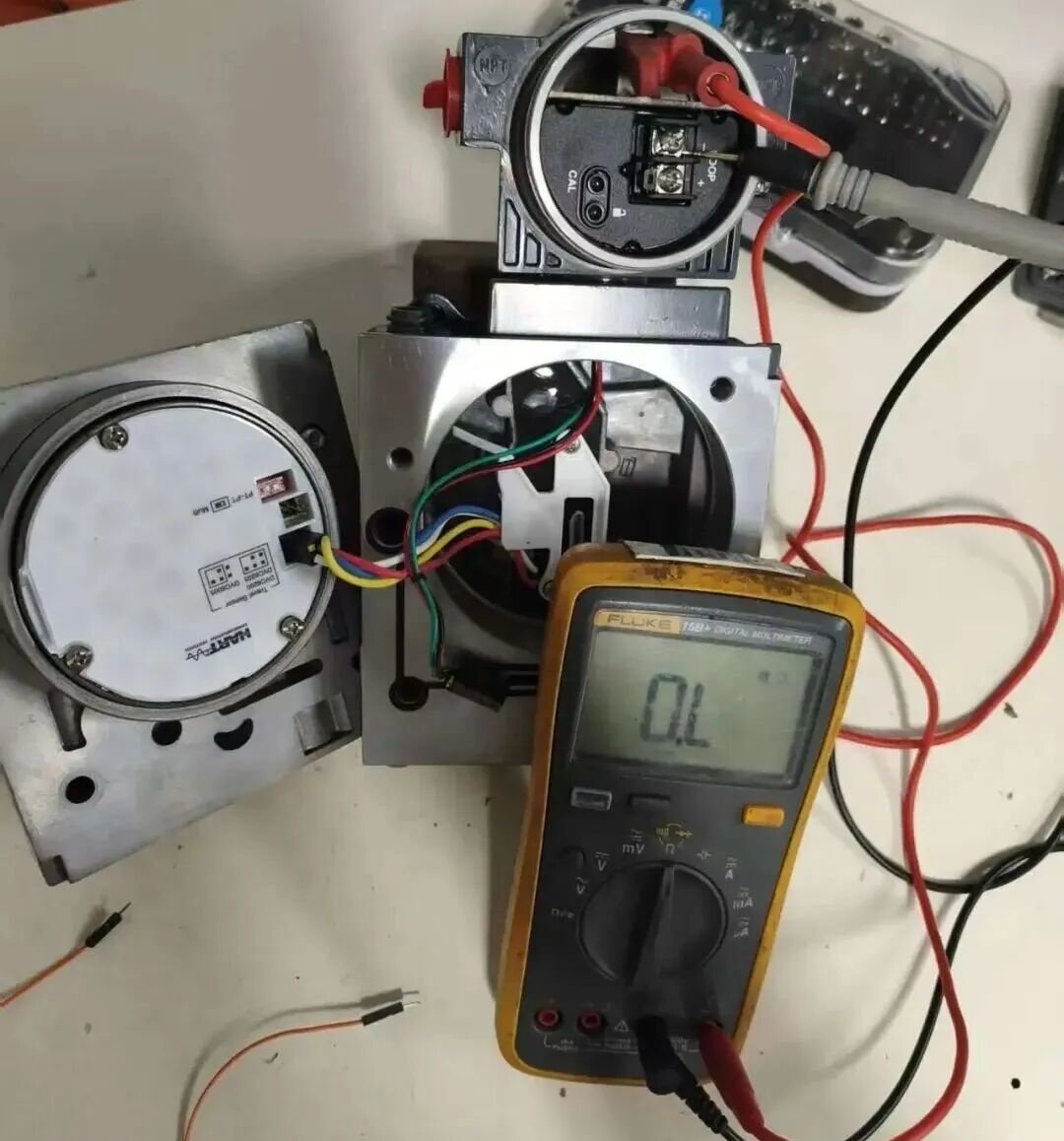 Measuring Loop- to ground resistance on Fisher DVC6200 for insulation verification